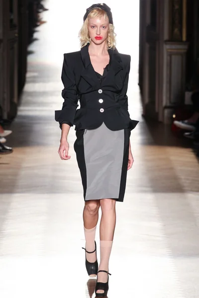 Look 29